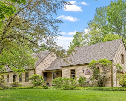 84 Gage Hill Road, Hopkinton