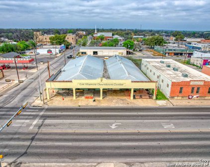 128 W Main St, Uvalde