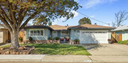 1317 Saint Mary Dr, Livermore