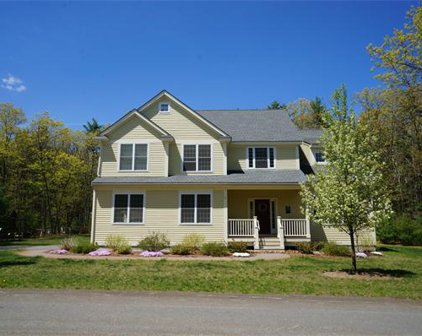 17 Ladyslipper Ln, Stow
