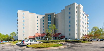 301 Beacon Ridge Drive Unit 102, Hopewell