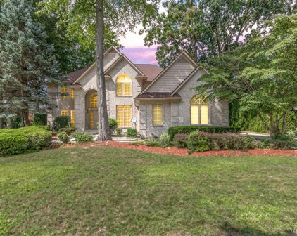 4783 AVIEMORE DR, Sterling Heights