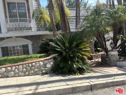 3744  Deervale Dr, Sherman Oaks