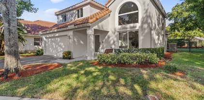 2615 Oak Park Cir, Davie