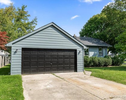 910 NAKOTA, Clawson