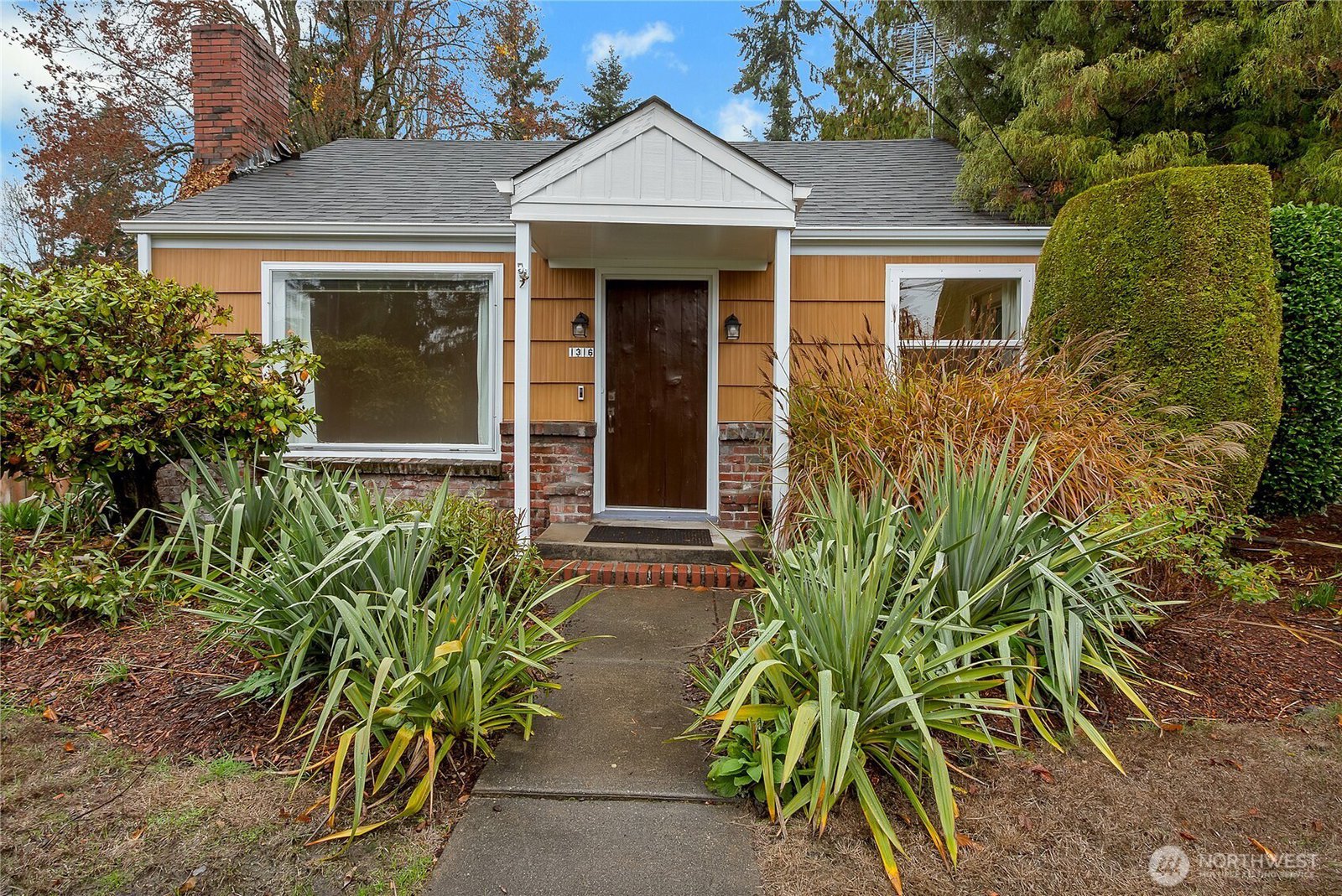 1316 SW 116th Street, Seattle | MLS# 2455997 | Skyline Properties, Inc ...