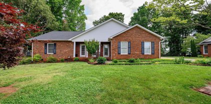 5222 Olde School  Drive, Hickory