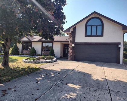 40 Freedom Drive, West Seneca