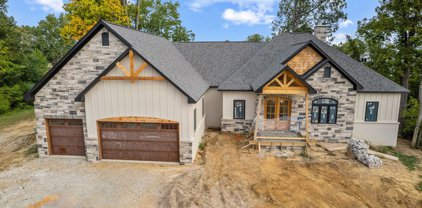 8170 N Twisted Oak Drive, Martinsville
