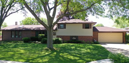 3825 N Galesburg Court, Arlington Heights