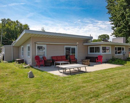 68270 Channel Parkway, Edwardsburg