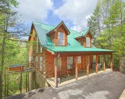 1823 Beach Front Drive, Sevierville image
