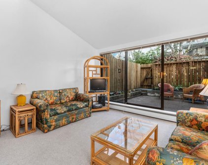 1745 Esquimalt Avenue Unit 107, West Vancouver
