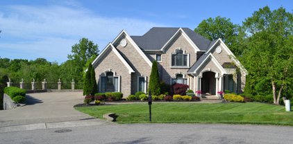 6100 Breeze Hill Rd, Crestwood