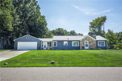 2140 Ganyard Road, Akron