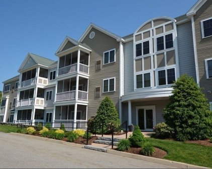 2305 Briarwood Vlg Unit 2305, Clinton