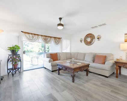 8601  International Ave Unit 126, Canoga Park