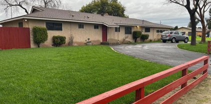 4777 E Austin Way, Fresno