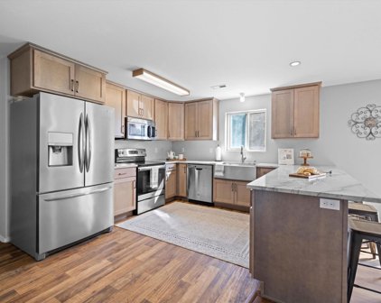 5507 Holly Way, West Richland