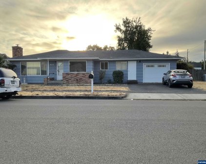 714 4th Av, Stayton