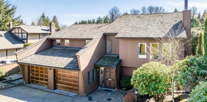 2250 Ennerdale Road, North Vancouver
