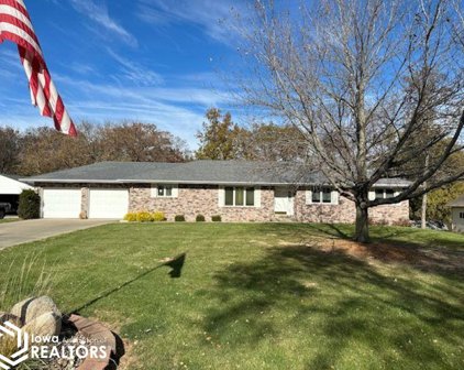 631  Crestview  Avenue, Ottumwa