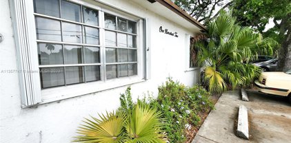 102 Sw 9th St, Hallandale Beach