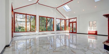 18 Locust Drive, Great Neck