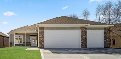 1925 Carter Court, Liberty