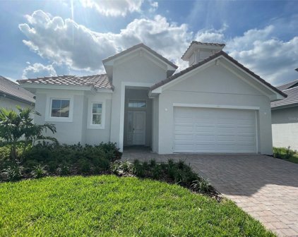 212 Hampton Loop, Davenport