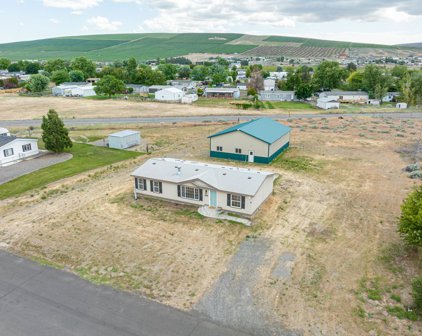 22103 E Valda Ln, Benton City