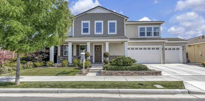 442 Avondale Ct, Brentwood