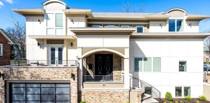 6306 Wisconsin Ave, Chevy Chase