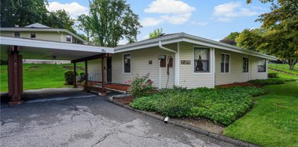 25 Oxford Court Unit #A, Yorktown