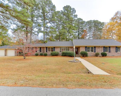 313 Pond Drive, Central Suffolk