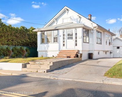 235 Watchogue Road, Staten Island