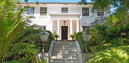 2 Brooktree LN, Santa Cruz