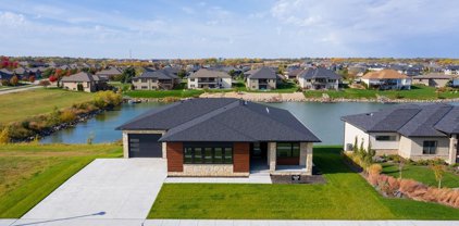 515 Deep Water Bay, Lincoln