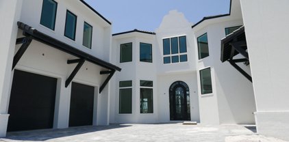 602 Lagoon Dr, Destin