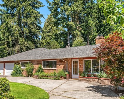3320 NE 158th Street, Lake Forest Park