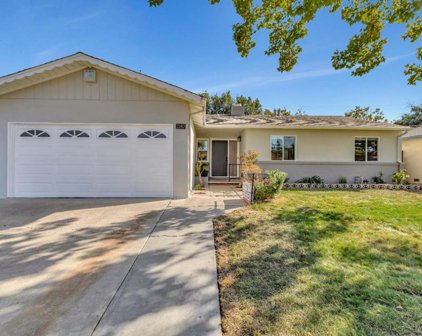 2182 Cabrillo Avenue, Santa Clara