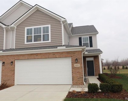 8695 GROVE, Washington Twp