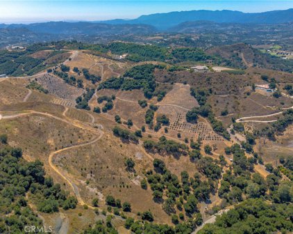 La Cruz / Avenida Del Oro, Temecula