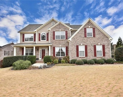 301 Meadowcrest Circle, Canton