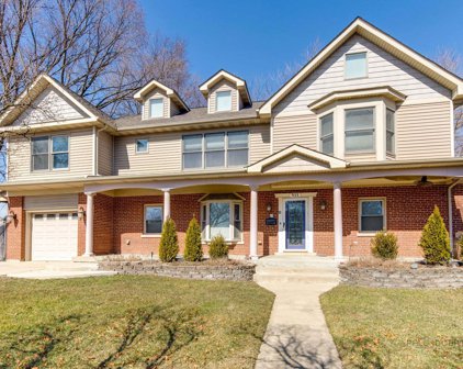 511 W Alexander Boulevard, Elmhurst