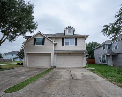 445 Folk Crest Lane, League City