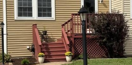 29595 Dutchmans Ln Unit #303, Easton