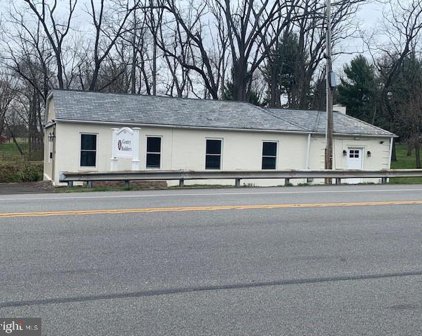 1921 Valley Forge Rd, Lansdale