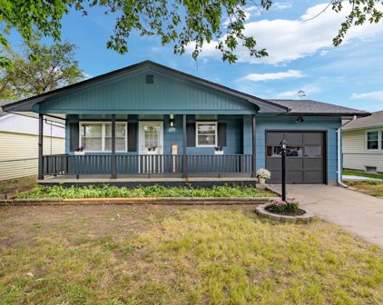 915 College Ln, Hutchinson