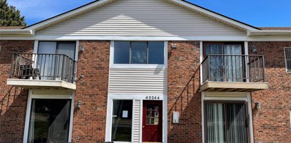 43244 MOUND RD Unit 7, Sterling Heights